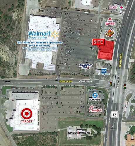Bob Bullock Walmart Outparcel: 2324 NE Bob Bullock Loop, Laredo, TX 78045